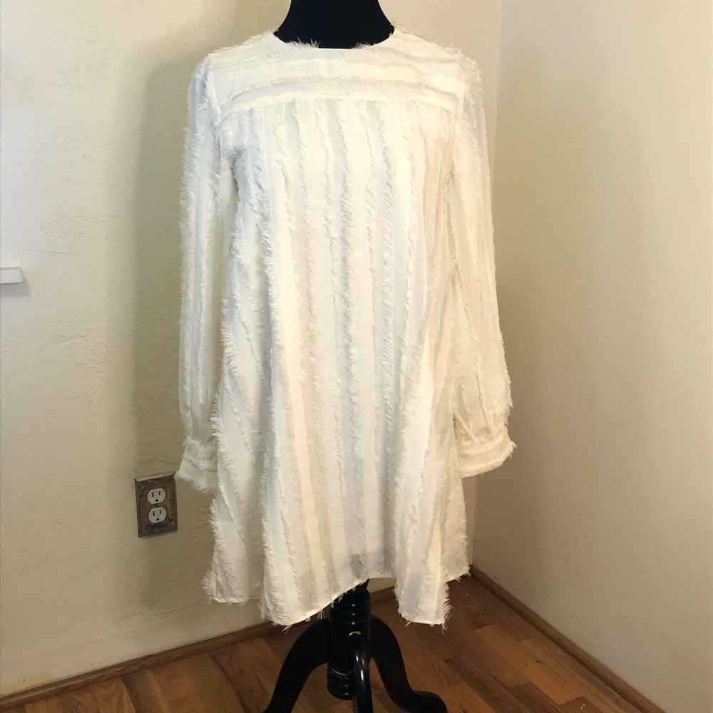 Boutique Loveriche Savannah 7’s Cream Ivory White Shift Dress with Fringe Detail
